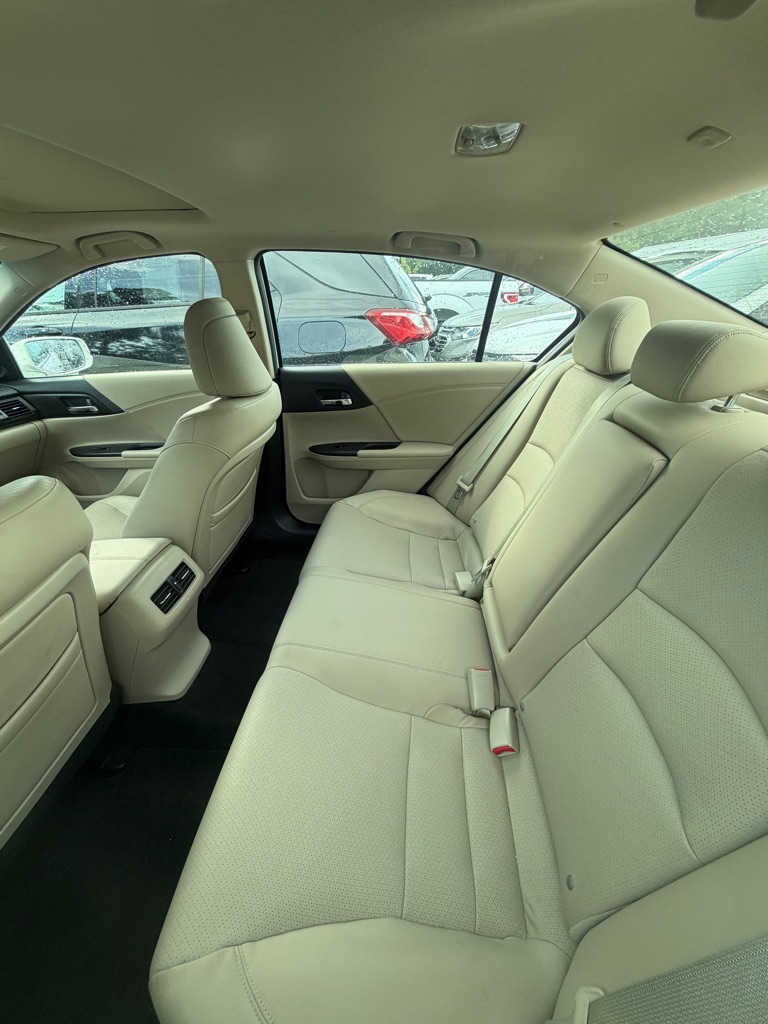 Photo 6 of this HONDA ACCORD