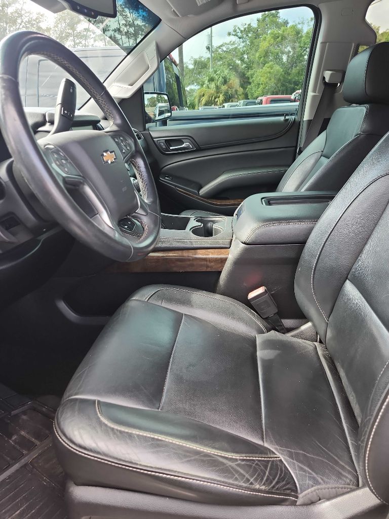 Photo 6 of this CHEVROLET TAHOE