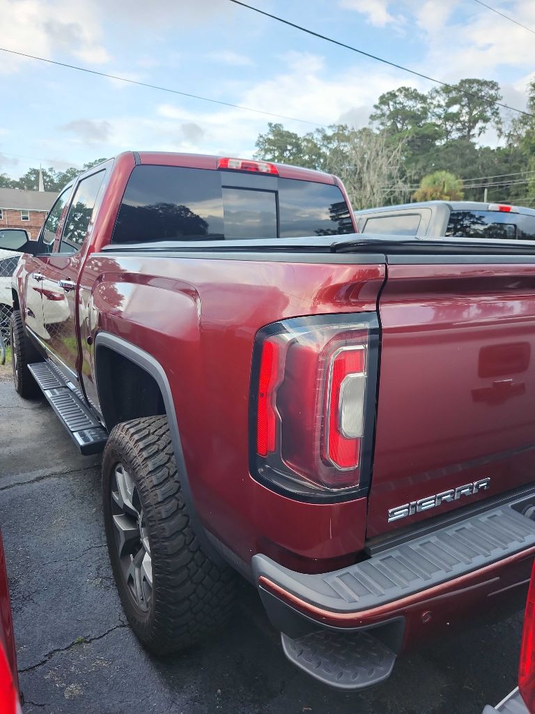 Photo 2 of this GMC SIERRA 1500