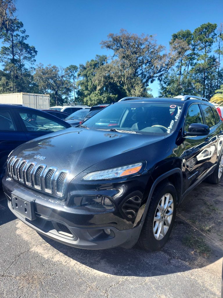 Photo 6 of this JEEP CHEROKEE