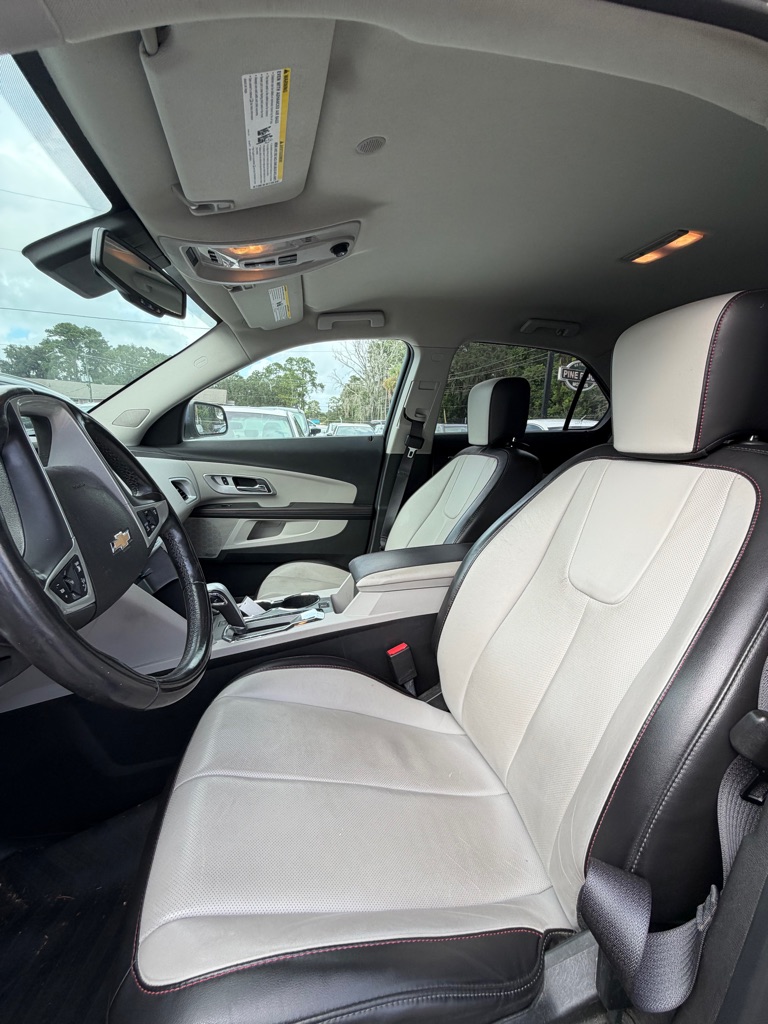 Photo 5 of this CHEVROLET EQUINOX