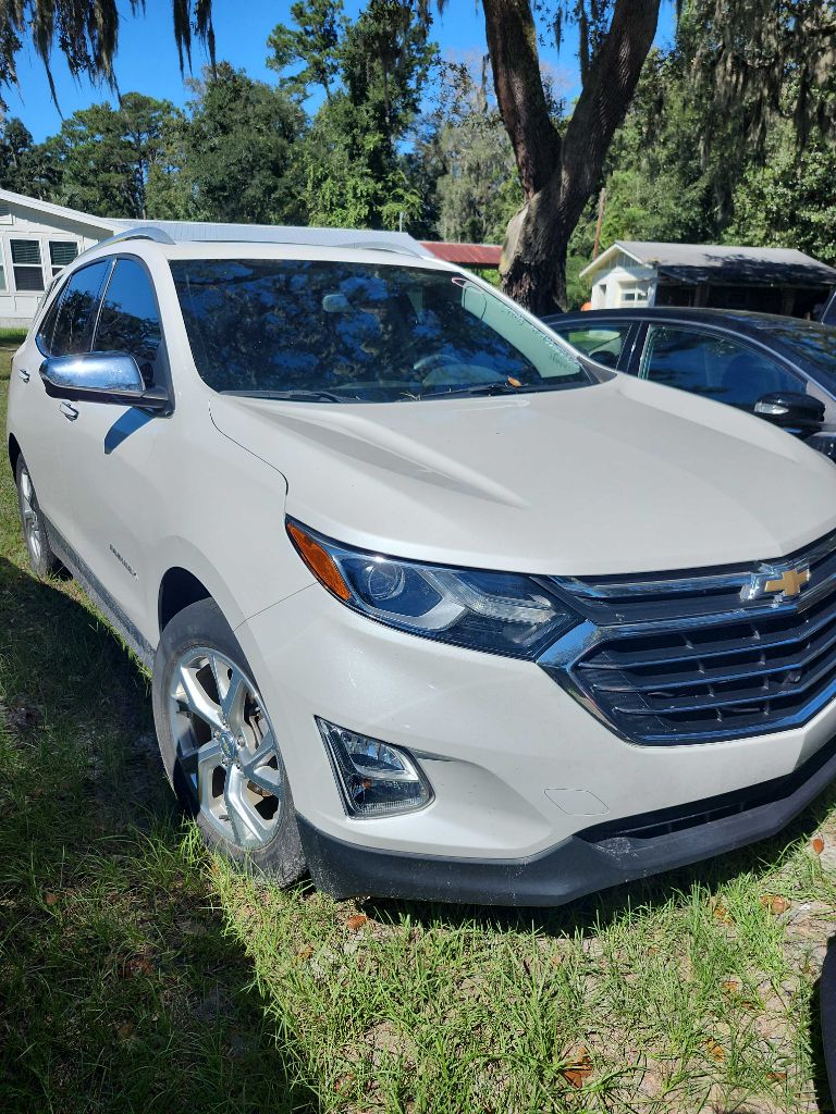 Photo 3 of this CHEVROLET EQUINOX