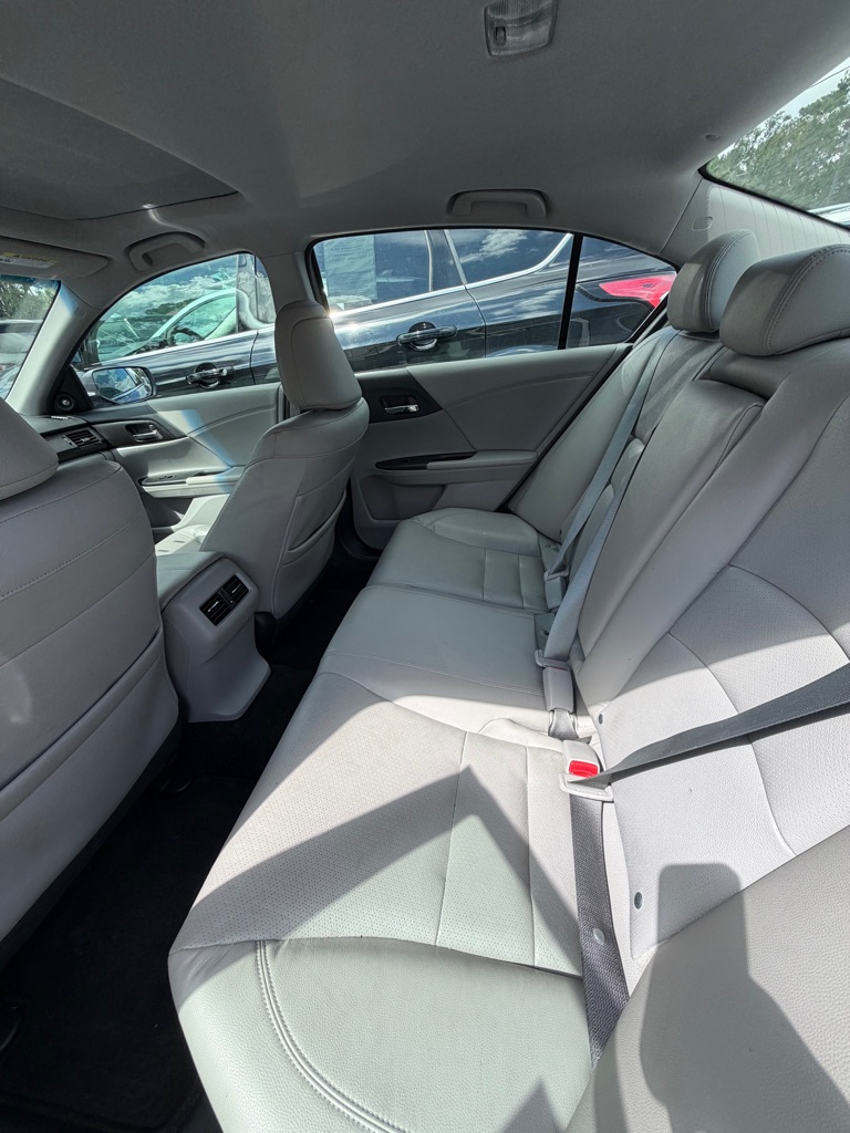Photo 7 of this HONDA ACCORD