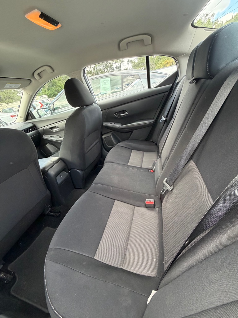 Photo 6 of this NISSAN SENTRA