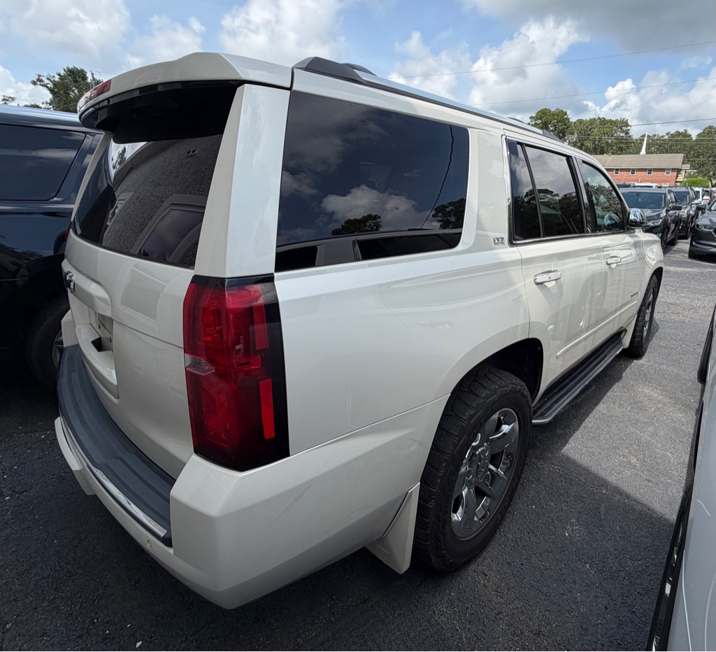 Photo 4 of this CHEVROLET TAHOE