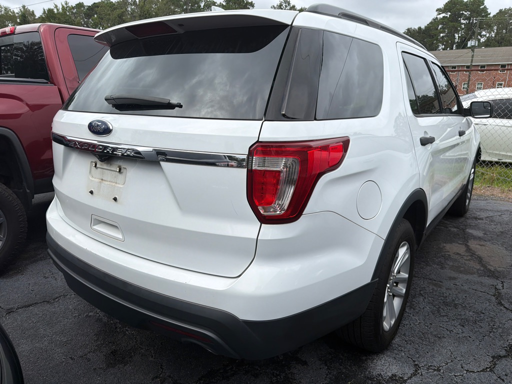 Photo 3 of this FORD EXPLORER
