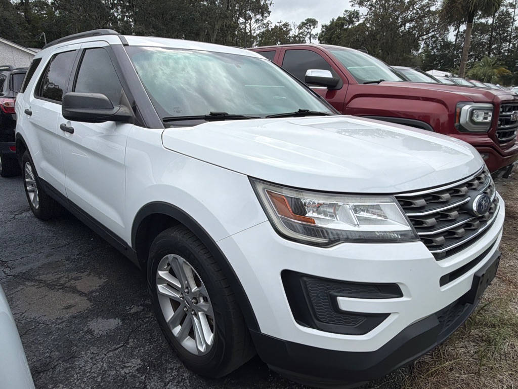 Photo 2 of this FORD EXPLORER