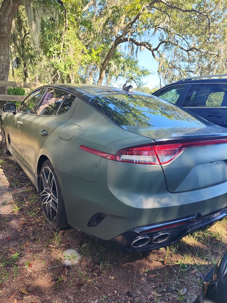 Photo 3 of this KIA STINGER