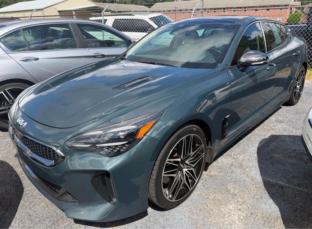 2022 KIA STINGER