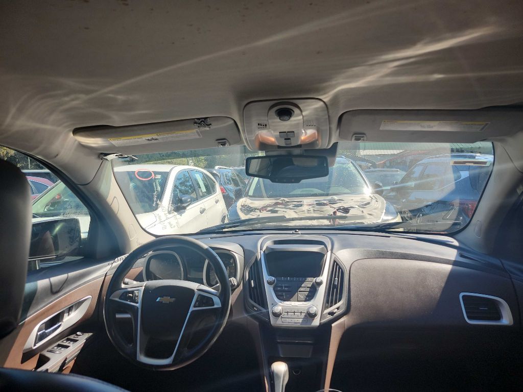 Photo 7 of this CHEVROLET EQUINOX