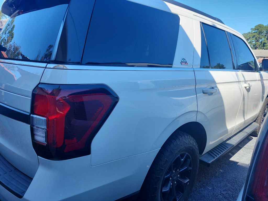 Photo 3 of this FORD EXPEDITION