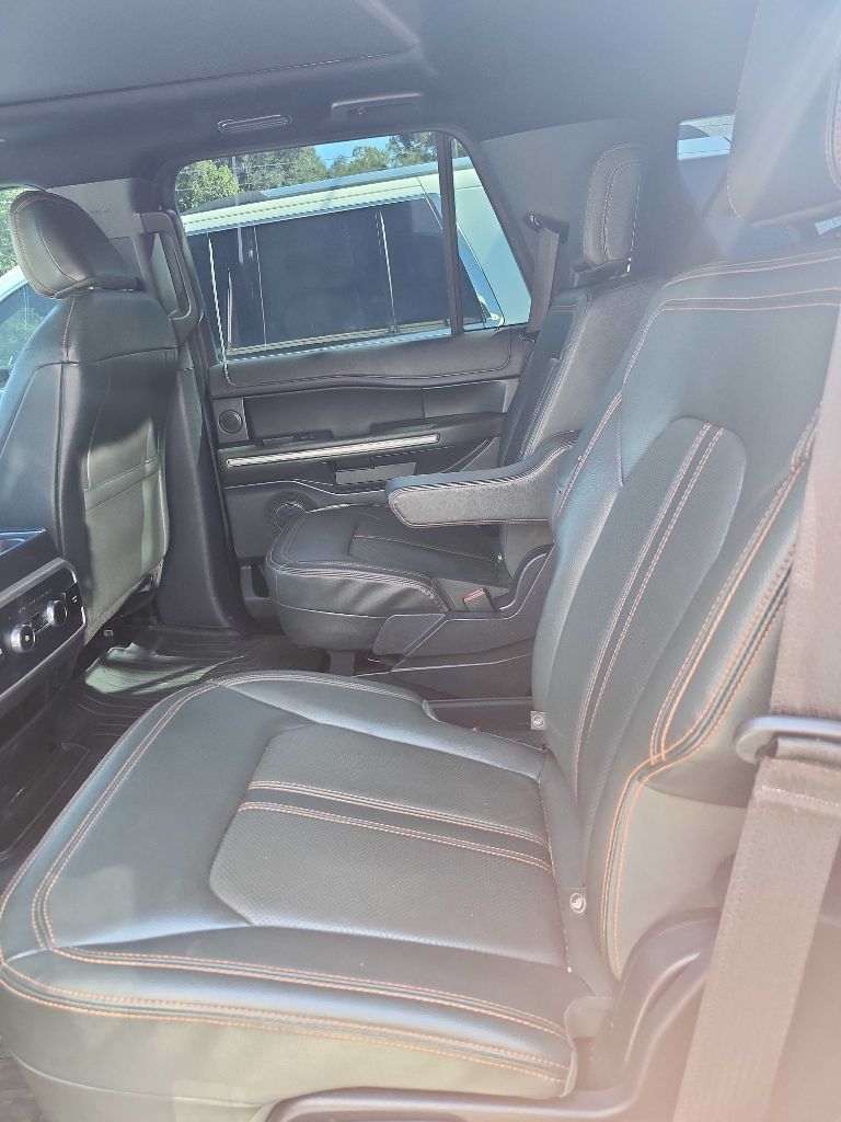 Photo 5 of this FORD EXPEDITION