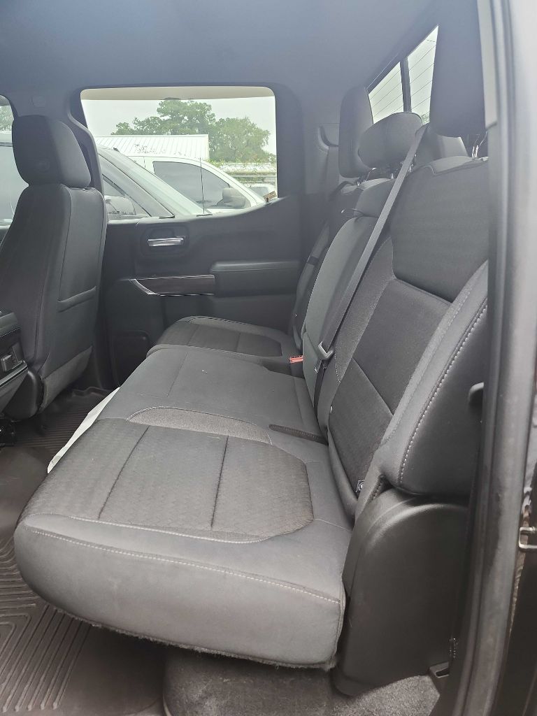 Photo 5 of this CHEVROLET SILVERADO 1500