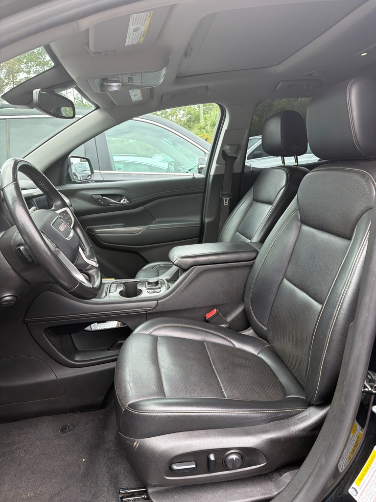 Photo 5 of this GMC ACADIA