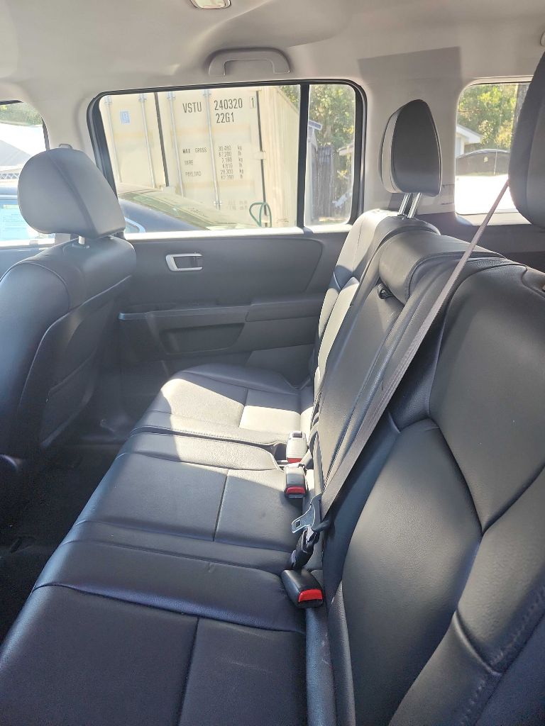 Photo 5 of this HONDA PILOT