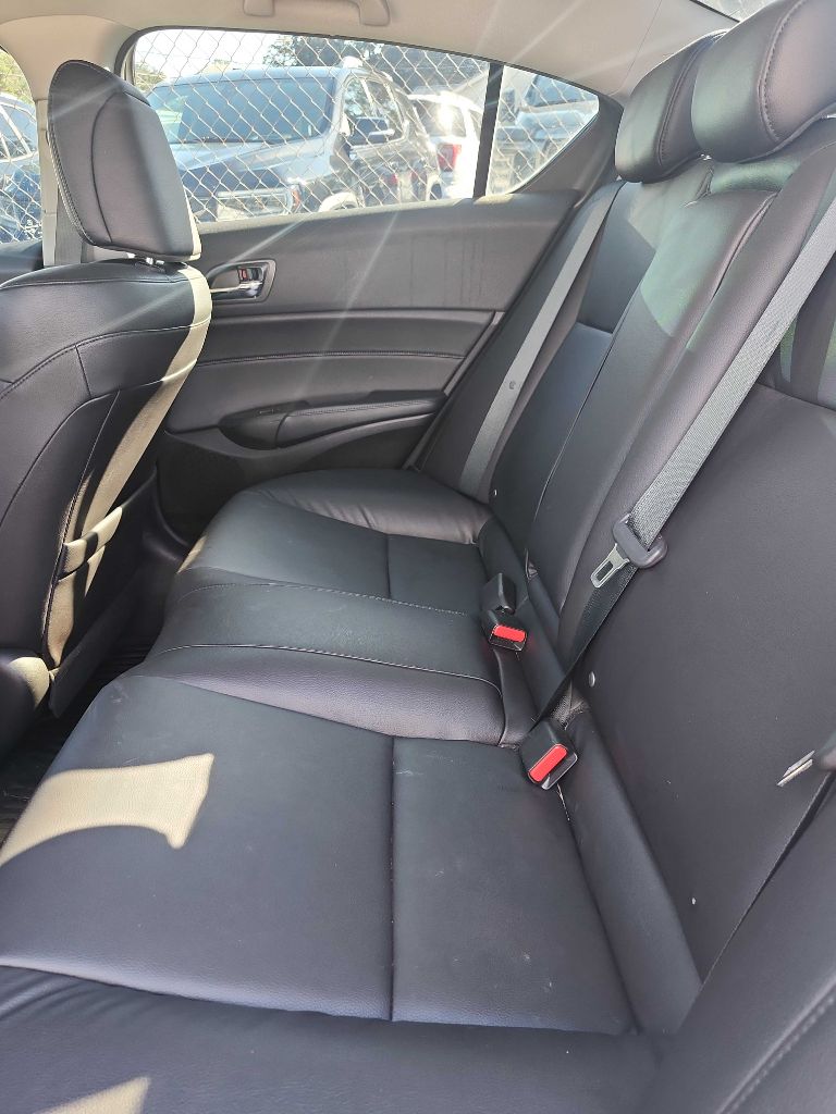 Photo 6 of this ACURA ILX