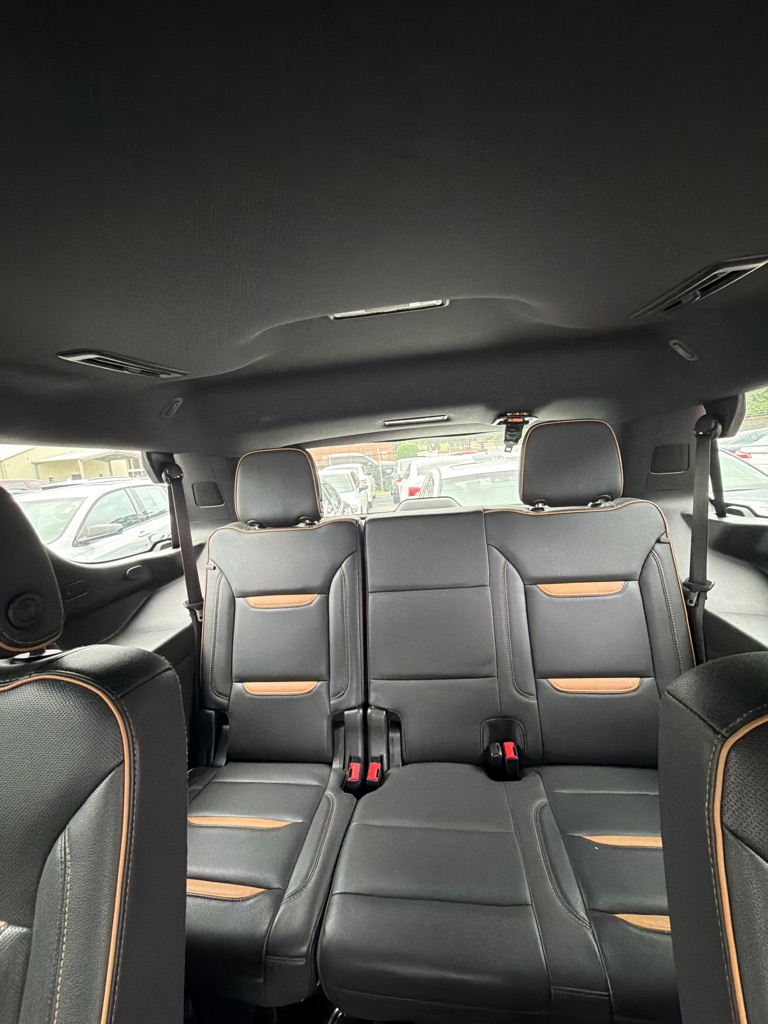 Photo 7 of this GMC YUKON
