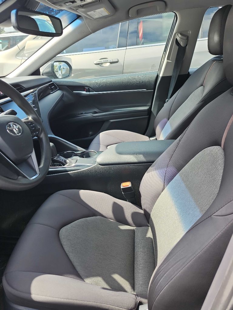Photo 2 of this TOYOTA CAMRY