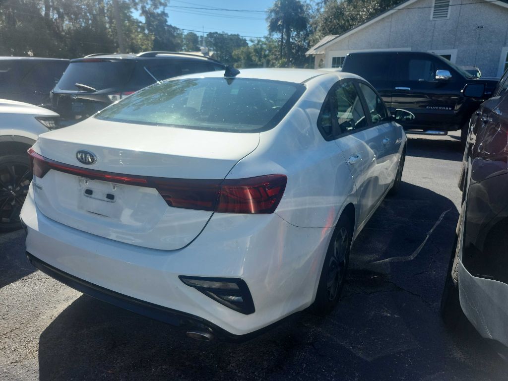Photo 4 of this KIA FORTE