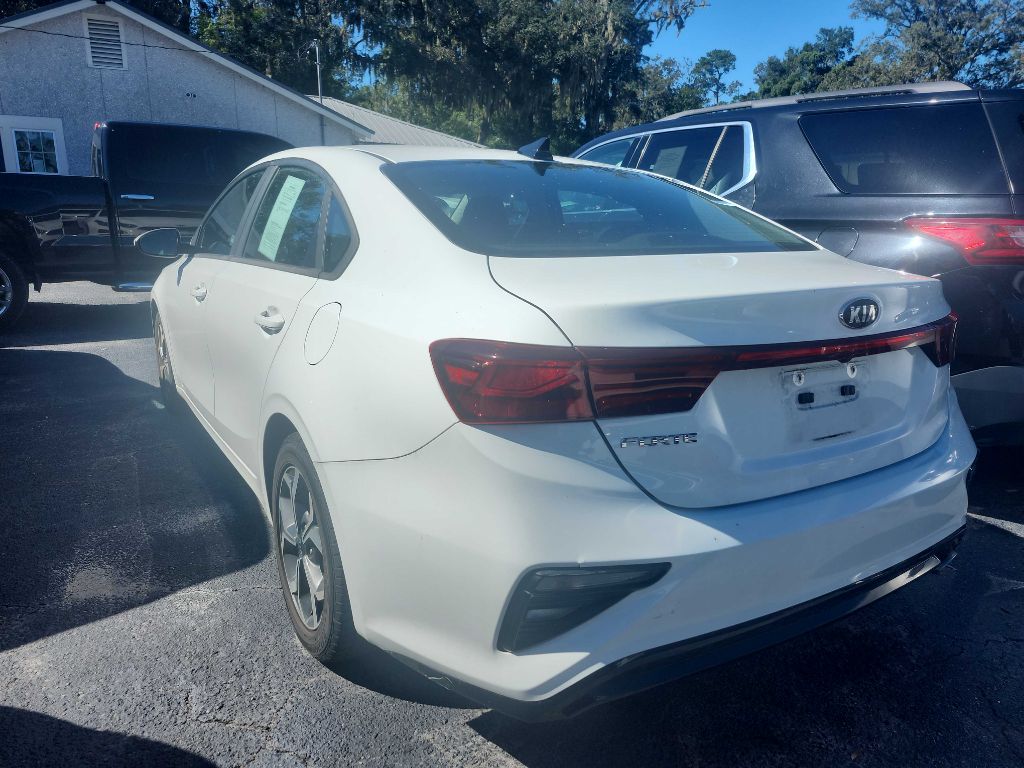 Photo 3 of this KIA FORTE