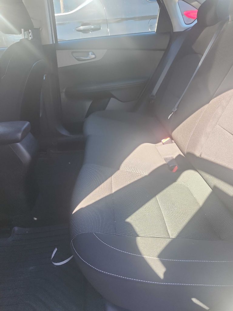 Photo 6 of this KIA FORTE