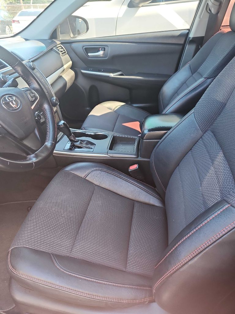 Photo 2 of this TOYOTA CAMRY