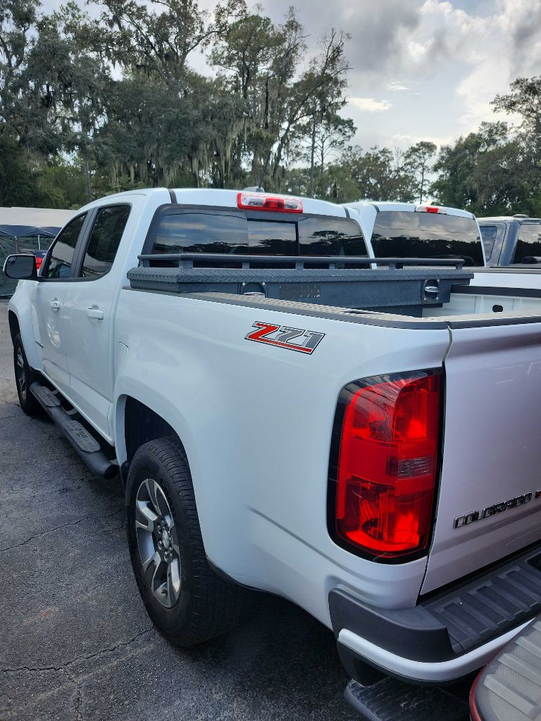 Photo 3 of this CHEVROLET COLORADO