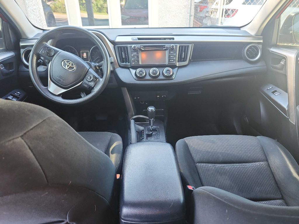 Photo 7 of this TOYOTA RAV4