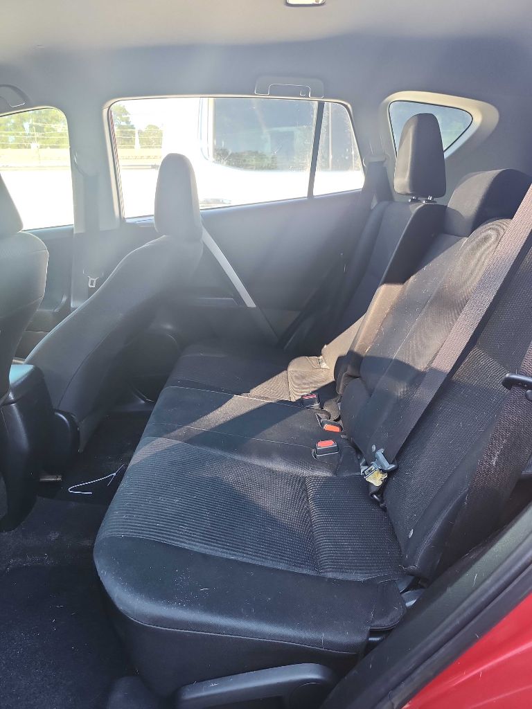 Photo 6 of this TOYOTA RAV4