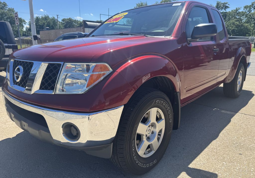 Red 2008 Nissan Frontier LE King Cab 4WD Pickup Truck Four-Wheel Drive Automatic
