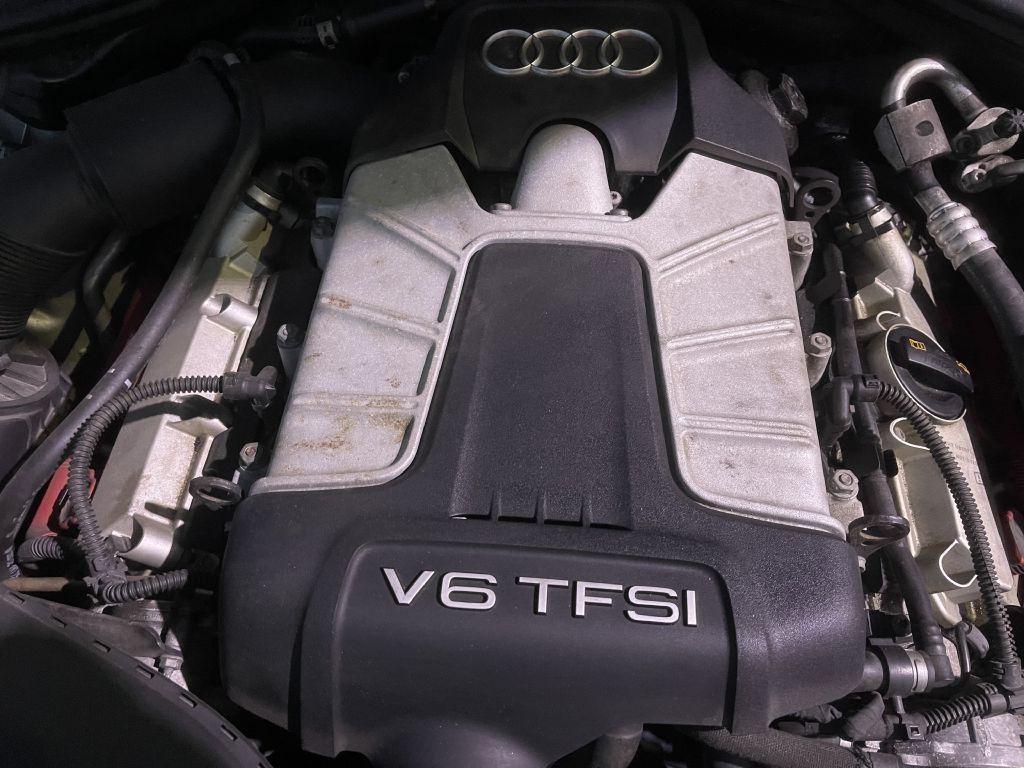 Photo 31 of this AUDI A6