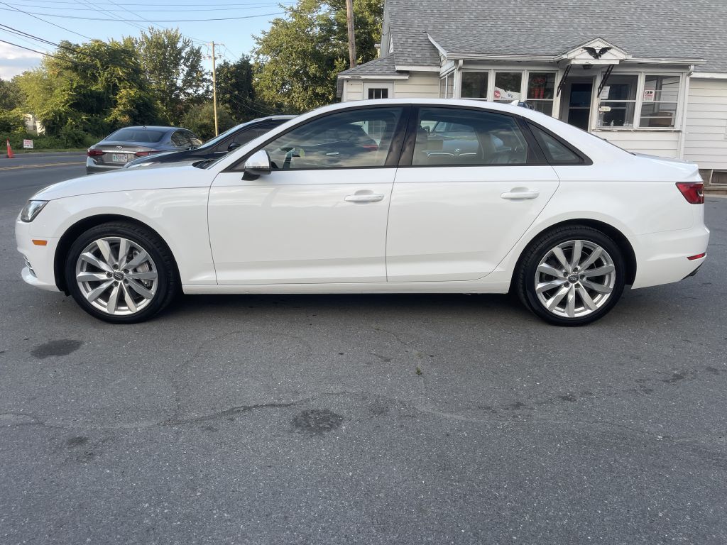 Photo 4 of this AUDI A4