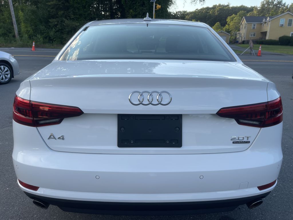 Photo 6 of this AUDI A4