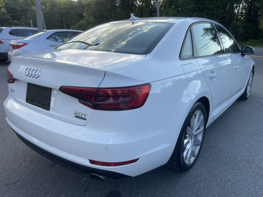 Photo 7 of this AUDI A4