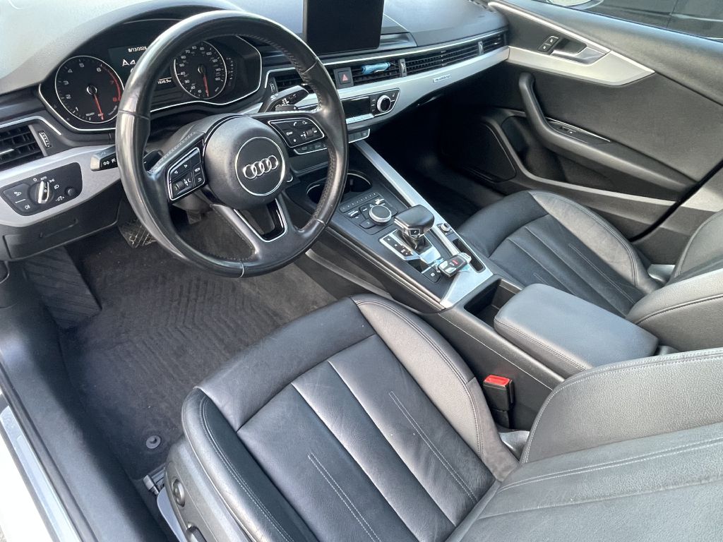 Photo 10 of this AUDI A4