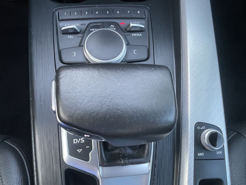 Photo 18 of this AUDI A4
