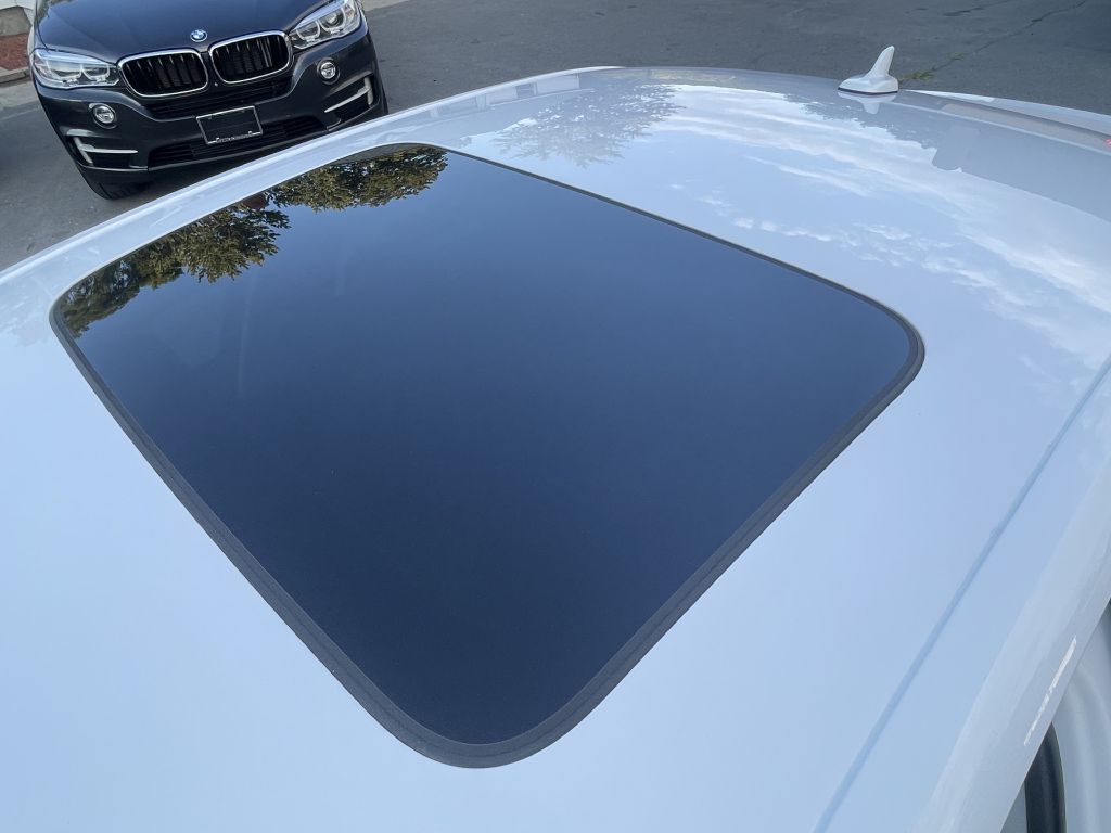 Photo 25 of this AUDI A4