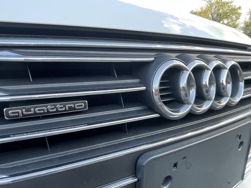 Photo 28 of this AUDI A4