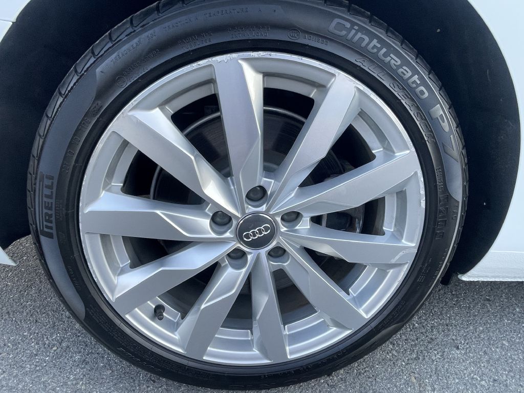 Photo 33 of this AUDI A4