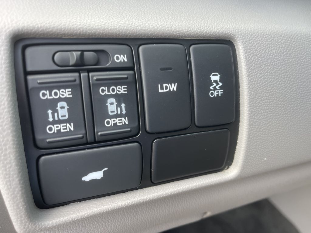 Photo 20 of this HONDA ODYSSEY
