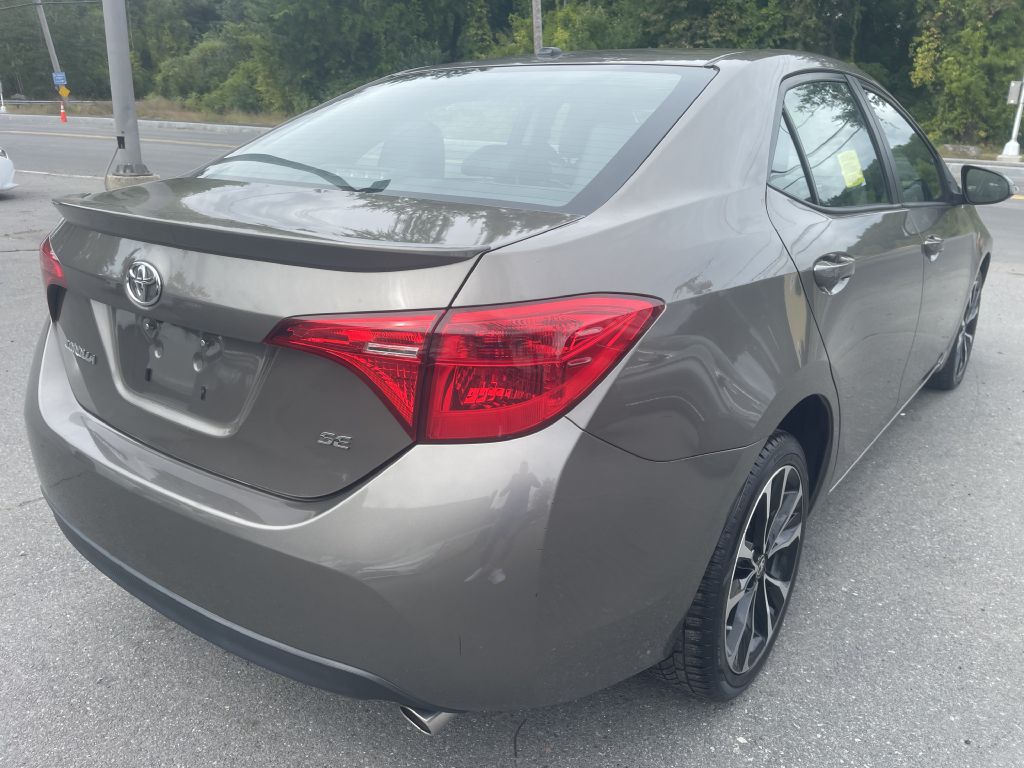 Photo 7 of this TOYOTA COROLLA