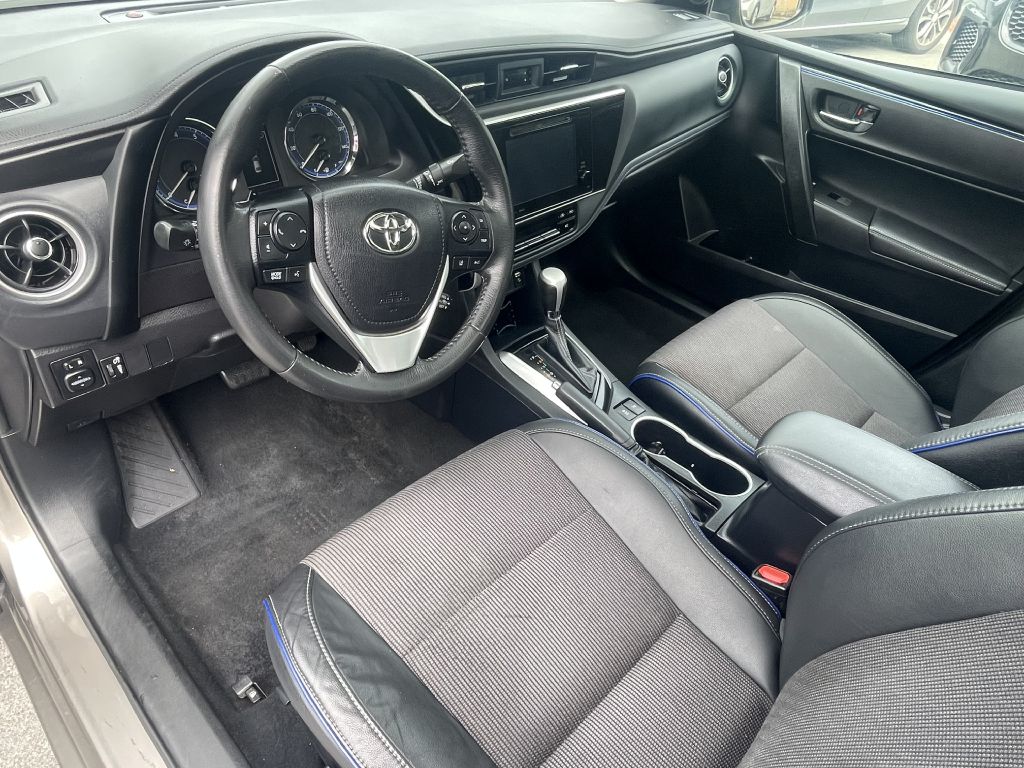 Photo 10 of this TOYOTA COROLLA