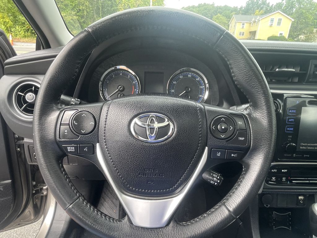 Photo 13 of this TOYOTA COROLLA