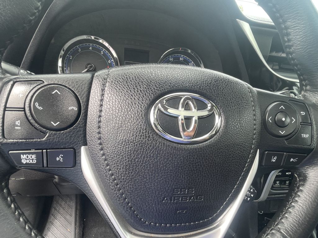 Photo 14 of this TOYOTA COROLLA