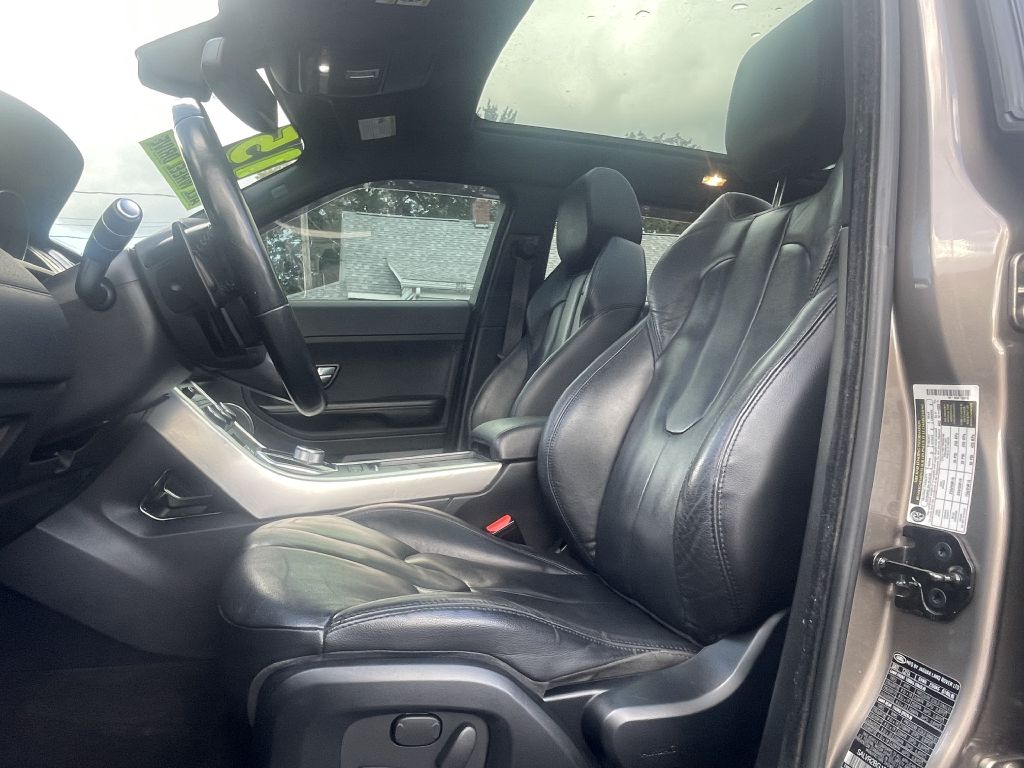 Photo 7 of this LAND ROVER RANGE ROVER EVO