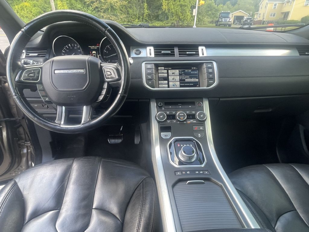 Photo 10 of this LAND ROVER RANGE ROVER EVO