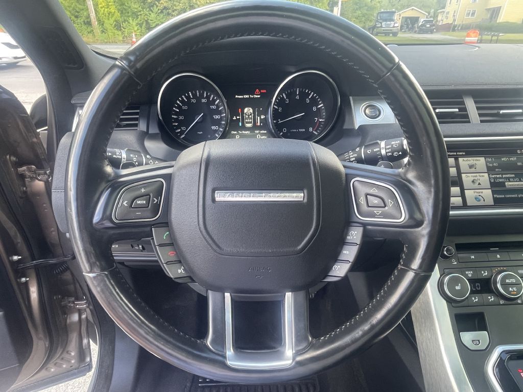 Photo 11 of this LAND ROVER RANGE ROVER EVO