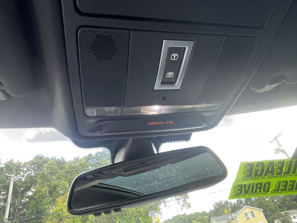 Photo 23 of this LAND ROVER RANGE ROVER EVO