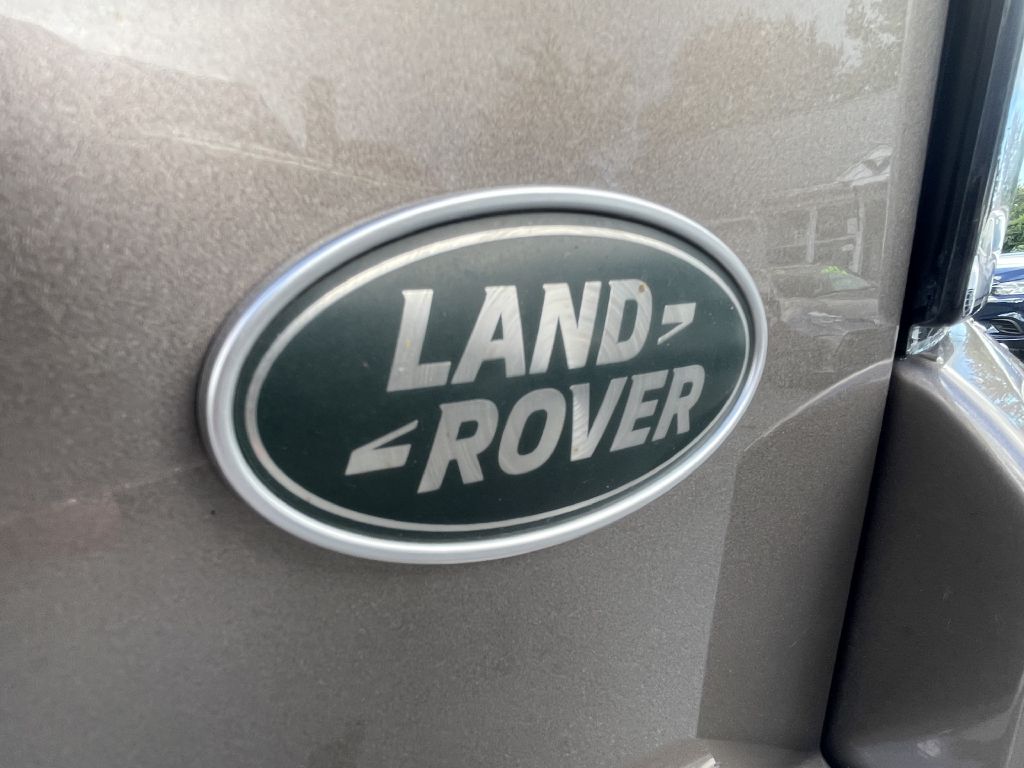 Photo 27 of this LAND ROVER RANGE ROVER EVO