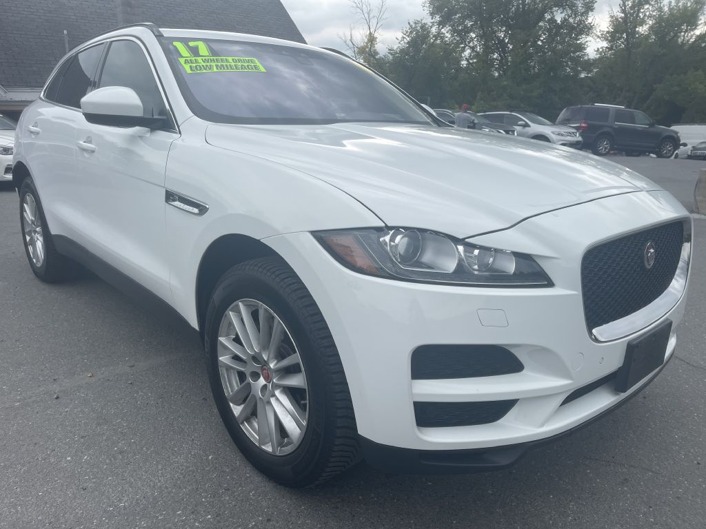 2017 JAGUAR F-PACE